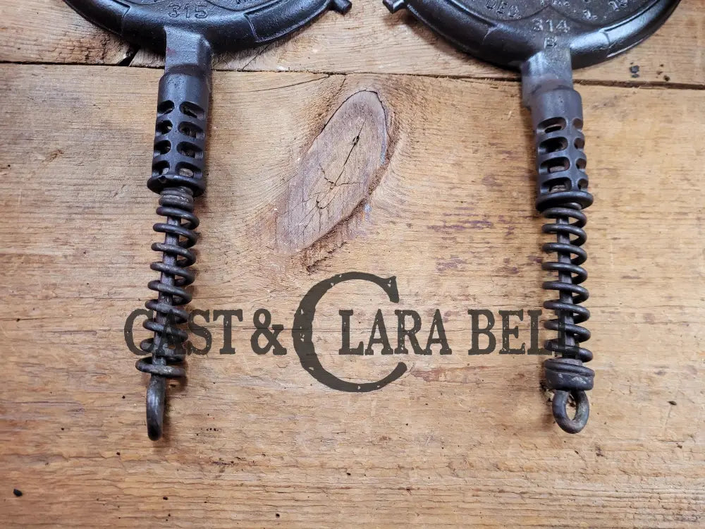 Priced to Sell! See description. 1920โs Griswold No. 8 Waffle Iron (314/315) with Tall Base Raised #88. Makes delicious