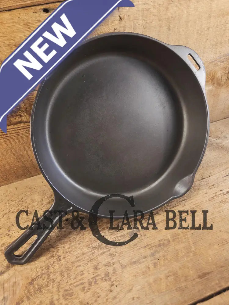 Priced to Sell SEE LISTING. Hard to find 1930’s Hammered finish Griswold No. 8 cast iron skillet 2008 with matching