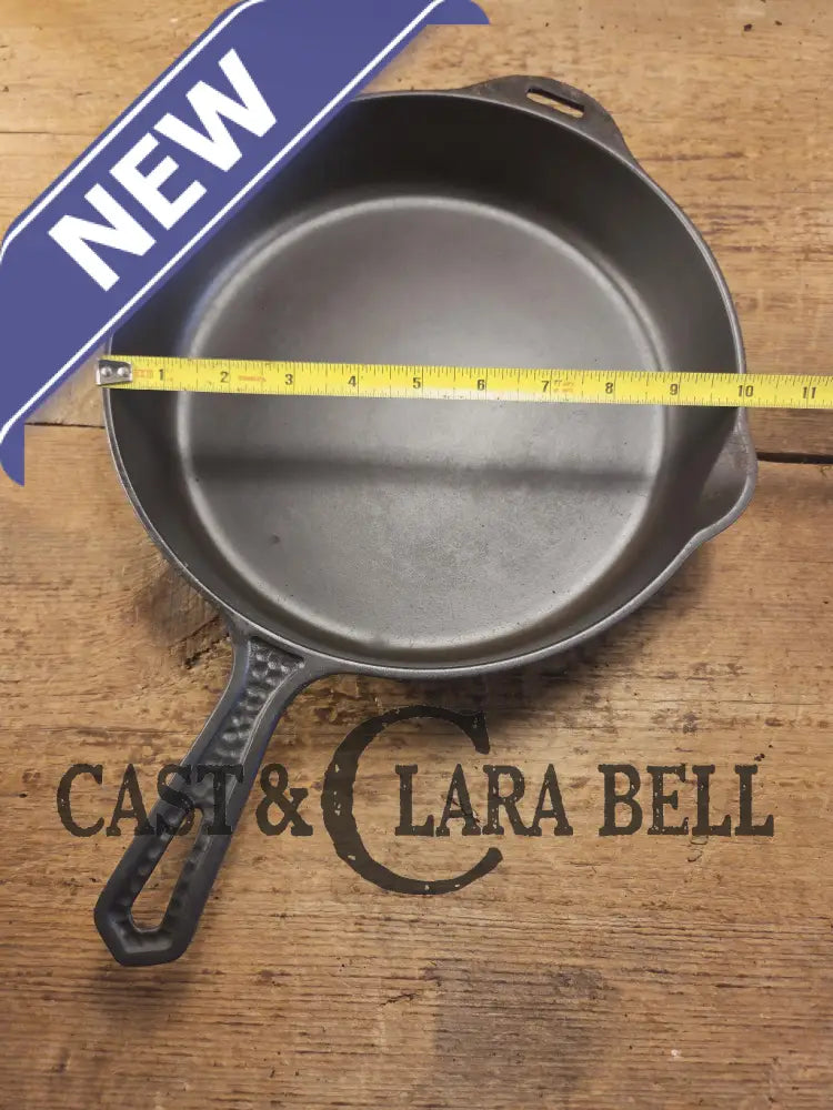 Priced to Sell SEE LISTING. Hard to find 1930’s Hammered finish Griswold No. 8 cast iron skillet 2008 with matching
