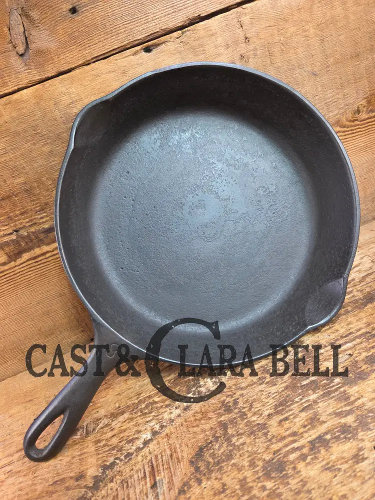 Priced to Sell! The Classic 1924 Wagner Ware Sidney -O- #8 Skillet Stylized Logo 1058 Skillet
