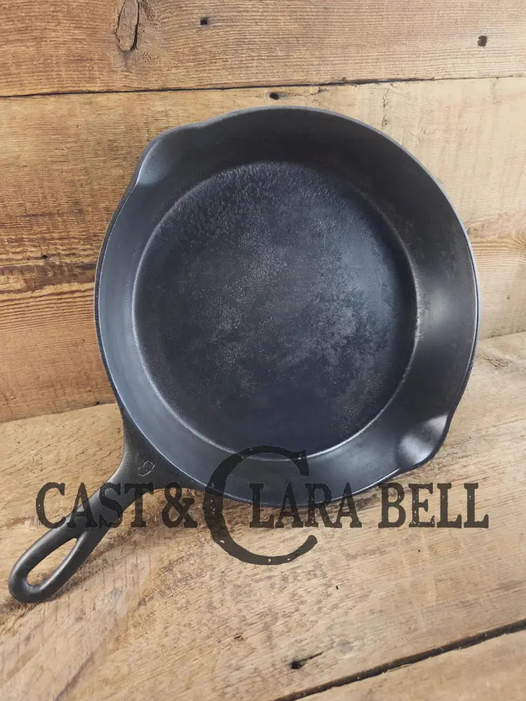 Priced to Sell The Classic! 1924 Wagner Ware Sidney -O- #9 Skillet with Heat Ring and Stylized Logo 1059. Skillet