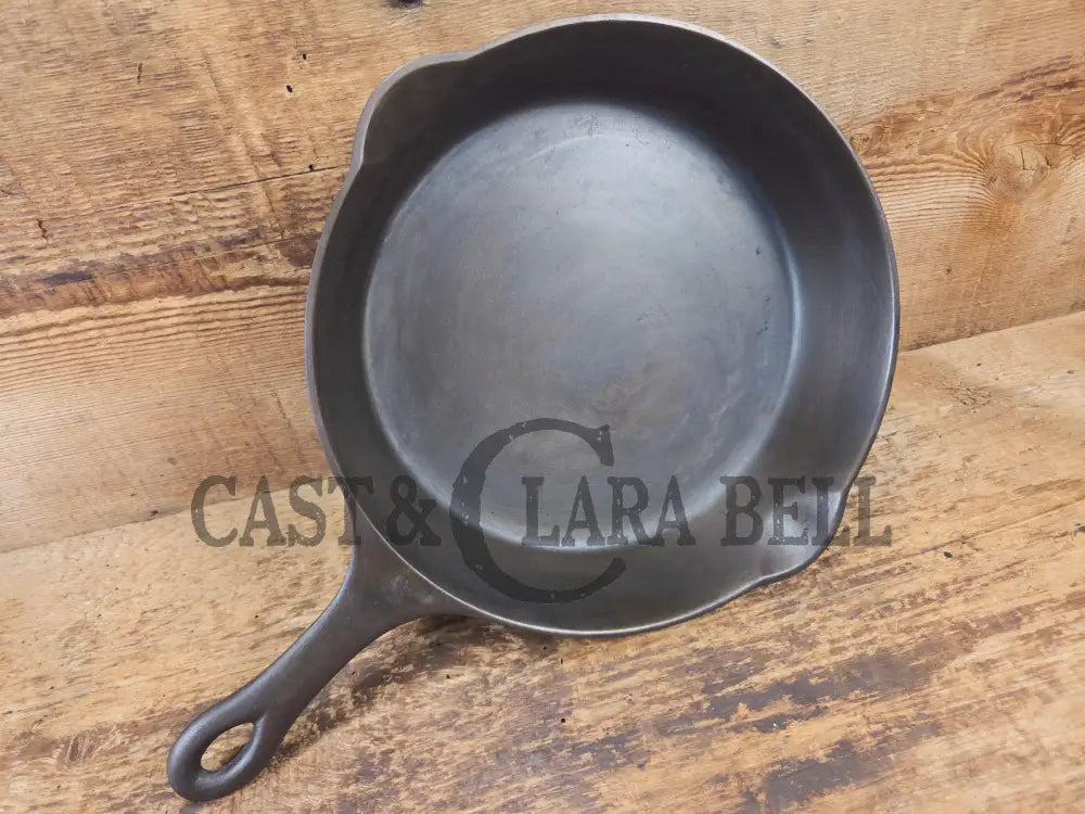 Priced to Sell. The Classic #7 Griswold made Puritan No. 7 cast iron skillet w Heat Ring. 1503 (Copy) - Skillet