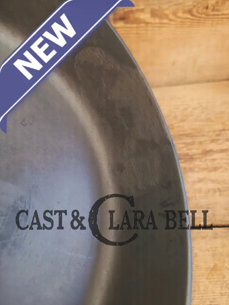 Priced to Sell! The early vintage 1910βs Griswold #8 Skillet with Slant Logo ERIE 704 A. Awesome Skillet