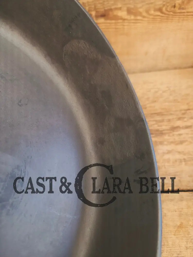 Priced to Sell! The early vintage 1910βs Griswold #8 Skillet with Slant Logo ERIE 704 A. Awesome Skillet