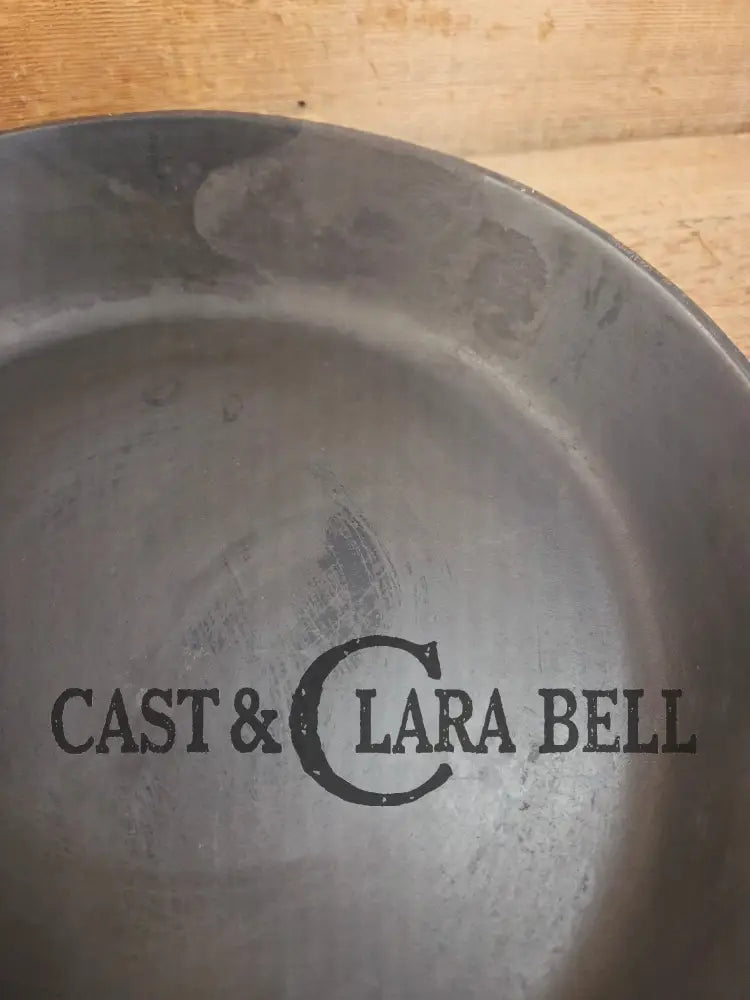 Priced to Sell! The early vintage 1910βs Griswold #8 Skillet with Slant Logo ERIE 704 A. Awesome Skillet