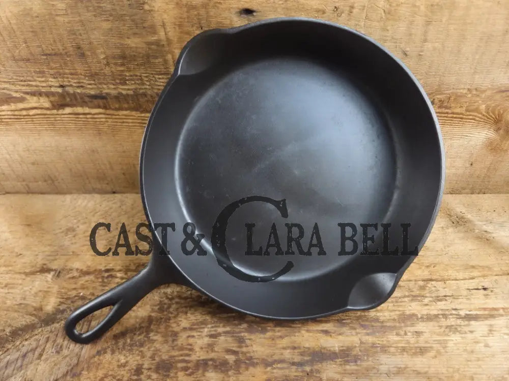 PRICED TO SELL. Very early 1900βs Erie (Griswold) #8 Cast Iron Skillet 707. Third Series Model pitting on outside