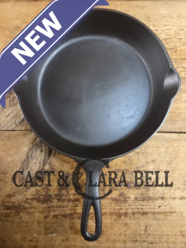 PRICED TO SELL. Very early 1900βs Erie (Griswold) #8 Cast Iron Skillet 707. Third Series Model pitting on outside