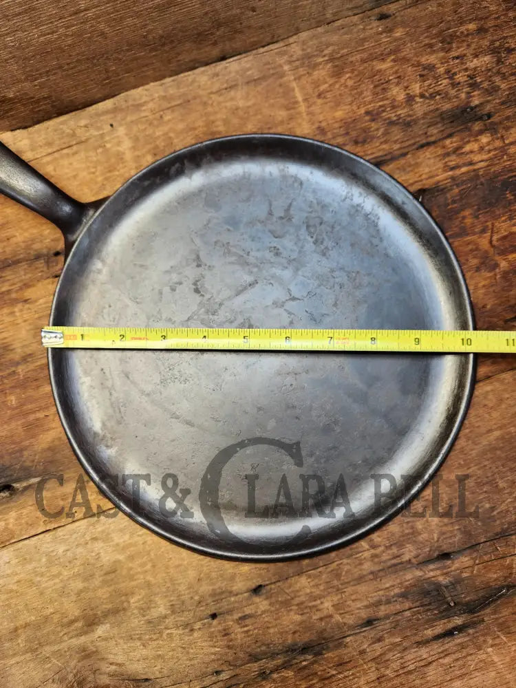 Priced To Sell! Vintage Grilled Cheese! 1930βS Wagnerware #9 Round Cast Iron Griddle 1109 B