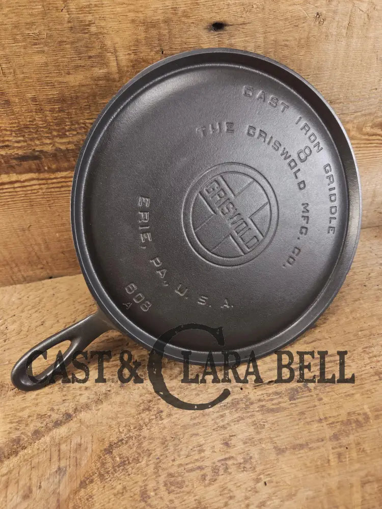 Pristine! 1920’s Griswold #8 Round Griddle 608. Amazing for grilled cheese quesadillas and omelets