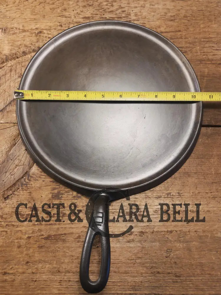 Pristine. 1930’s Griswold #9 Cast Iron Griddle Large Block logo ’Erie PA USA,’609 A’ Griddle