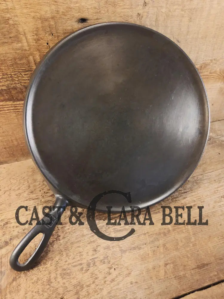 Pristine. 1930’s Griswold #9 Cast Iron Griddle Large Block logo ’Erie PA USA,’609 A’ Griddle