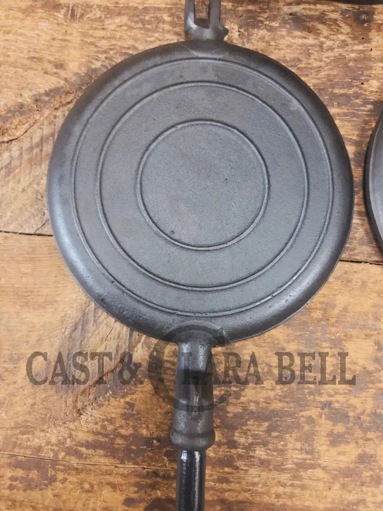 Rare 1890’s Schreiber & Conchar waffle iron that’s unusual! Not many of these 8-9’s around! - Waffle Iron