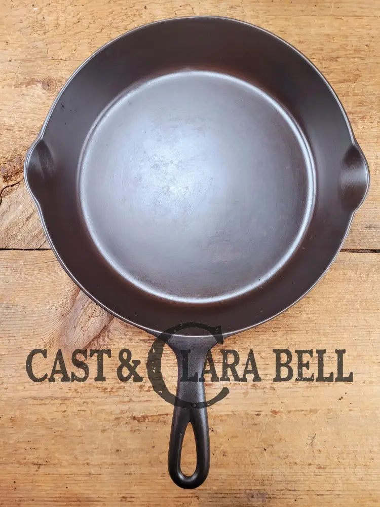 Rare! 1895-1910 2nd Series ERIE #8 (Griswold) w Heat Ring and likely Starfish Makers Mark! Don’t miss this one! Skillet
