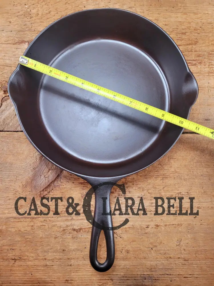 Rare! 1895-1910 2nd Series ERIE #8 (Griswold) w Heat Ring and likely Starfish Makers Mark! Don’t miss this one! Skillet