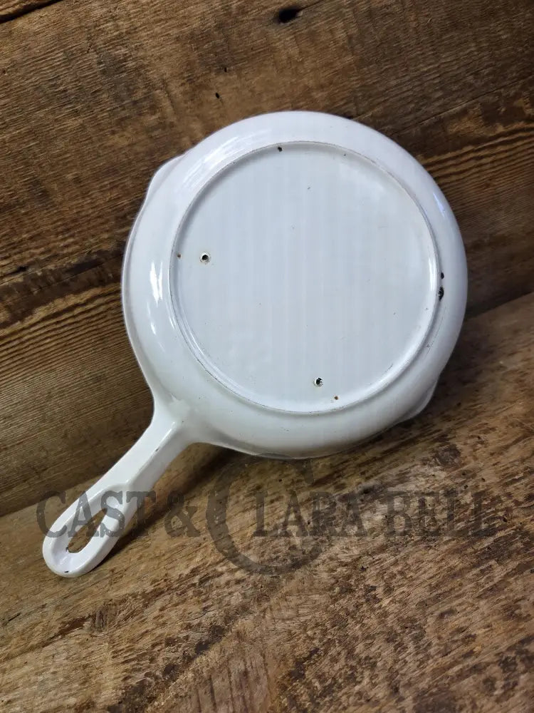 Rare and Cool story! White enameled BSR Red Mountain Series #5 Skillet with Heat Ring. Finished in the 70’s by a third