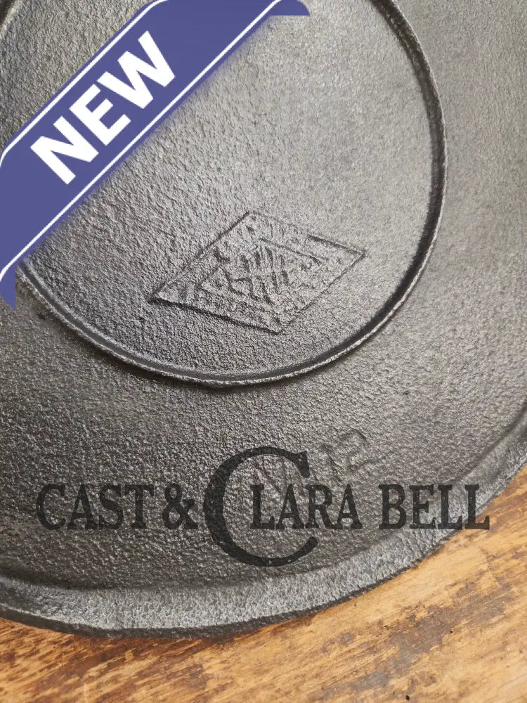 Rare find! 1890βs Griswoldβs Erie #12 Bailed Round Cast Iron Diamond Logo Griddle. Very hard to find! Griddle