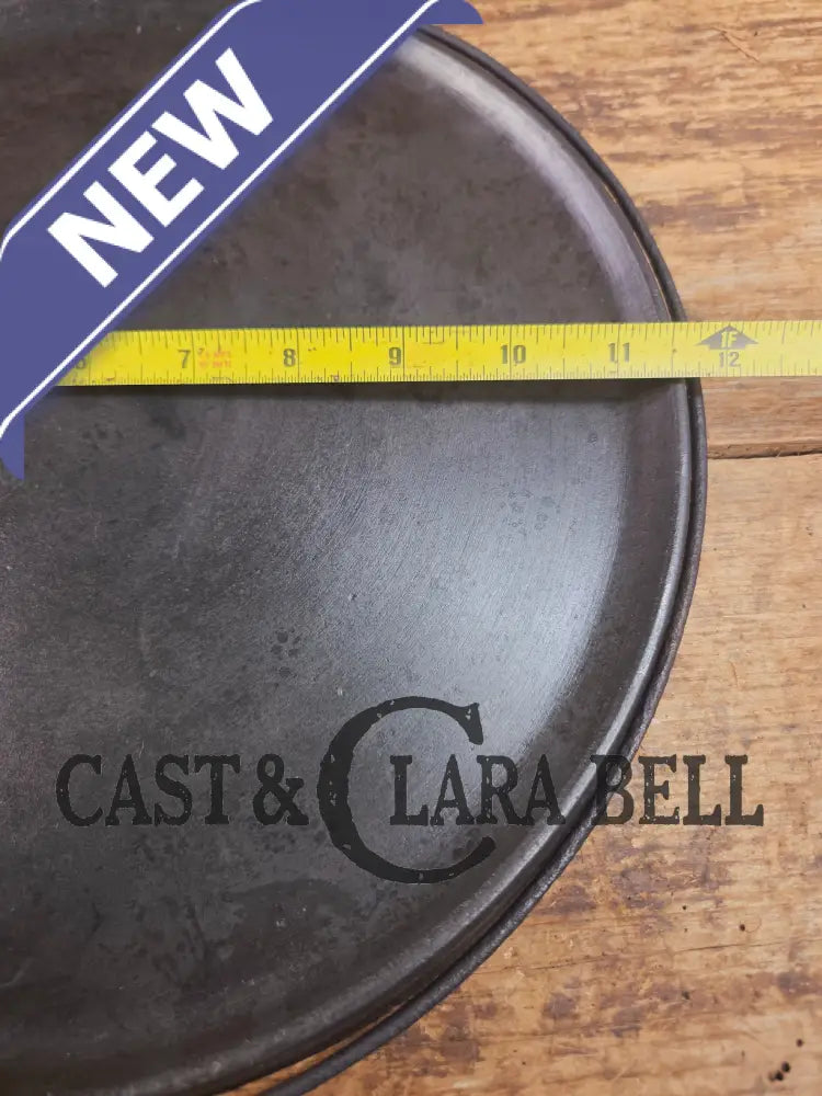 Rare find! 1890βs Griswoldβs Erie #12 Bailed Round Cast Iron Diamond Logo Griddle. Very hard to find! Griddle