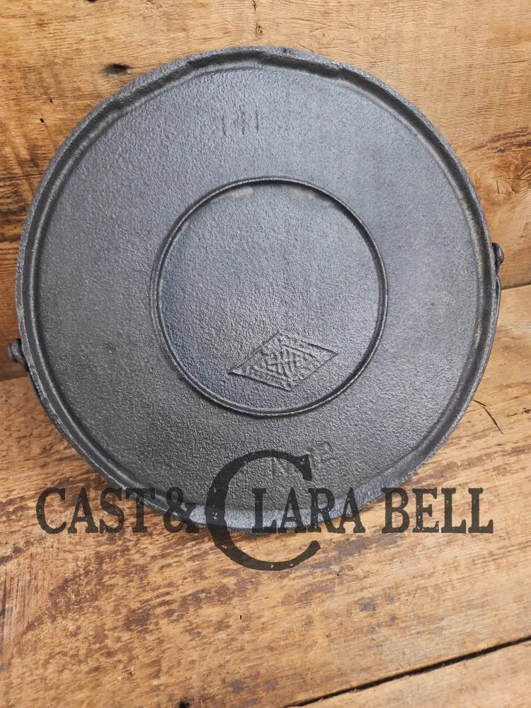 Rare find! 1890’s Griswold’s Erie #12 Bailed Round Cast Iron Diamond Logo Griddle. Very hard to find! Griddle