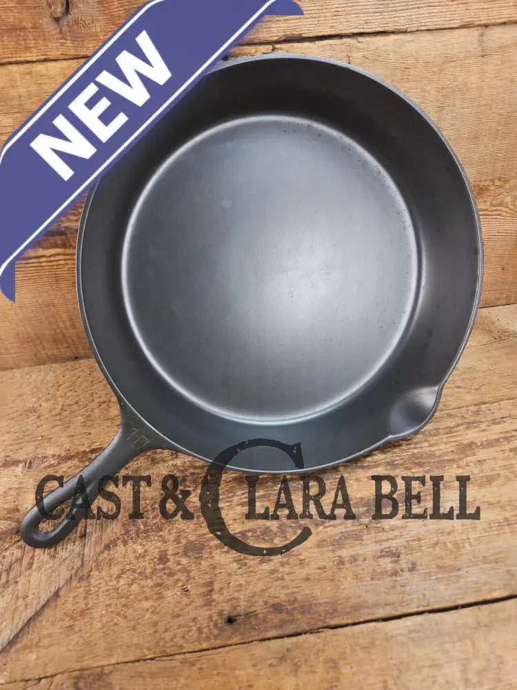 Really cool 1910βs Griswold #10 Skillet large slant logo 716 ERIE series. One of the earlies Griswold Series Skillets