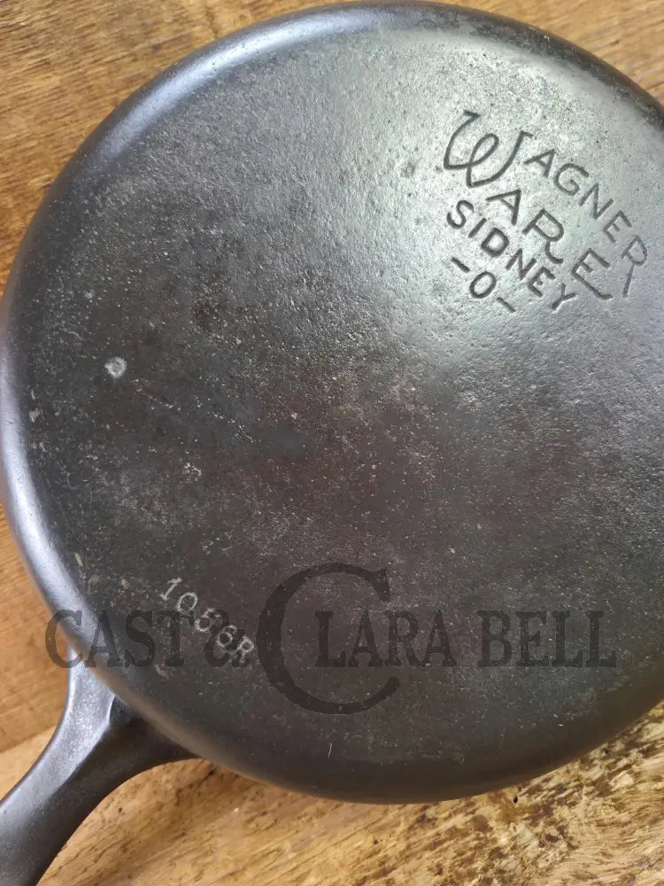 1930s Era Wagner Ware #6 Cast Iron Sautee Skillet with Smooth Bottom 1056 B