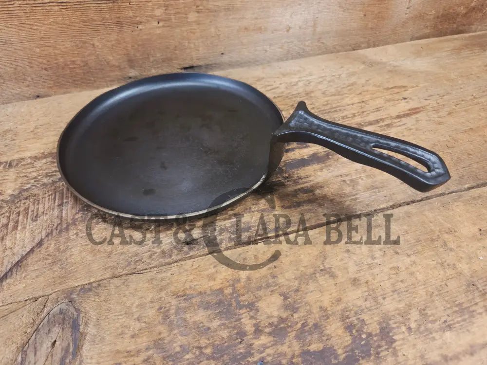Show Stopper! Custom made Griswold 2028 Hammered Griddle! Made from a reclaimed hard to find Hammered Deep Skillet.