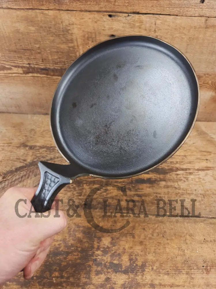 Show Stopper! Custom made Griswold 2028 Hammered Griddle! Made from a reclaimed hard to find Hammered Deep Skillet.