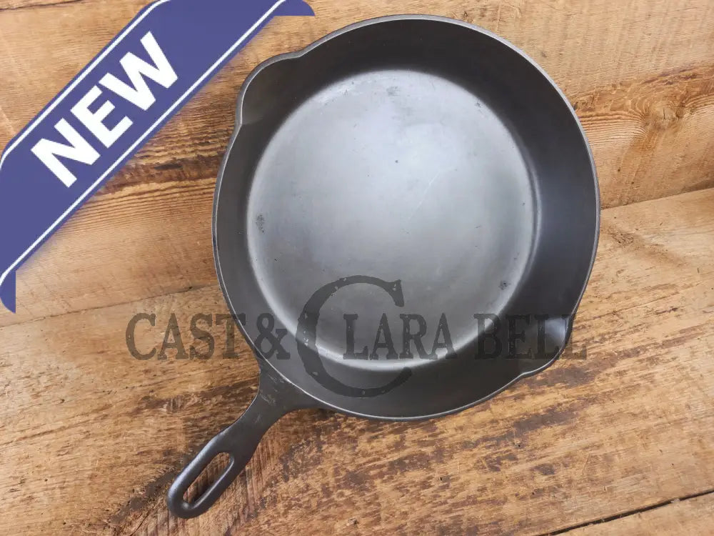 Sleek and Elegant HTF 1940’s Griswold Iron Mountain Series #9 Skillet with Heat Ring 1082 - Skillet
