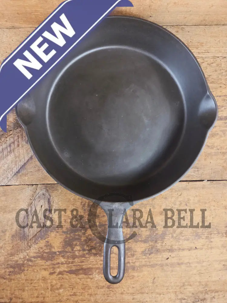 Sleek and Elegant HTF 1940’s Griswold Iron Mountain Series #9 Skillet with Heat Ring 1082 - Skillet