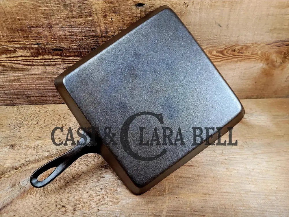 Sleek And Elegant Mid 1900โS Lodge โBlob 2โโ Square Skillet. Versatile Pan For Your