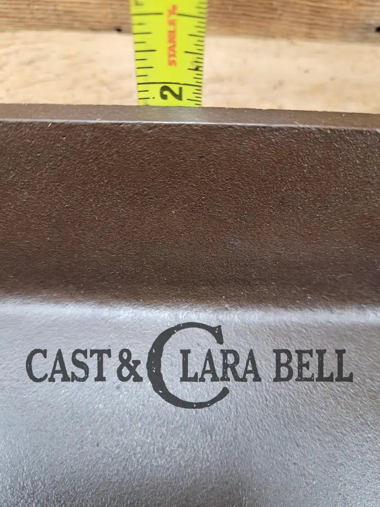 Sleek And Elegant Mid 1900’S Lodge ’Blob 2’’ Square Skillet. Versatile Pan For Your