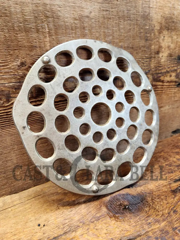 Priced To Sell! (Small Crack) Plated Wagner Ware Drip Drop Trivet For #8 Dutch Oven Ovens & Kettles
