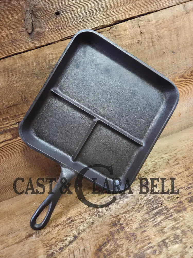 So cool! 1930-40โs Era Lodge Bacon and Egg Breakfast Skillet. Great gift idea for the everyday cook in your life!