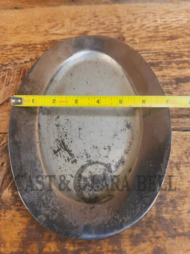So cool & not common! Griswold #848 βSteak Platterβ. Very cool for the dinner table. - Skillet