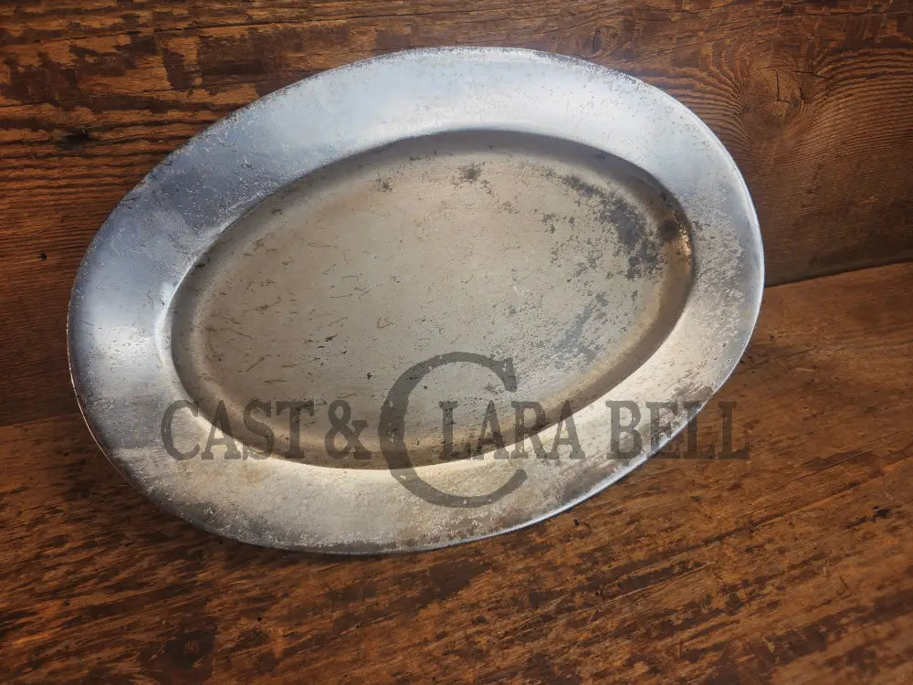 So cool & not common! Griswold #848 βSteak Platterβ. Very cool for the dinner table. - Skillet