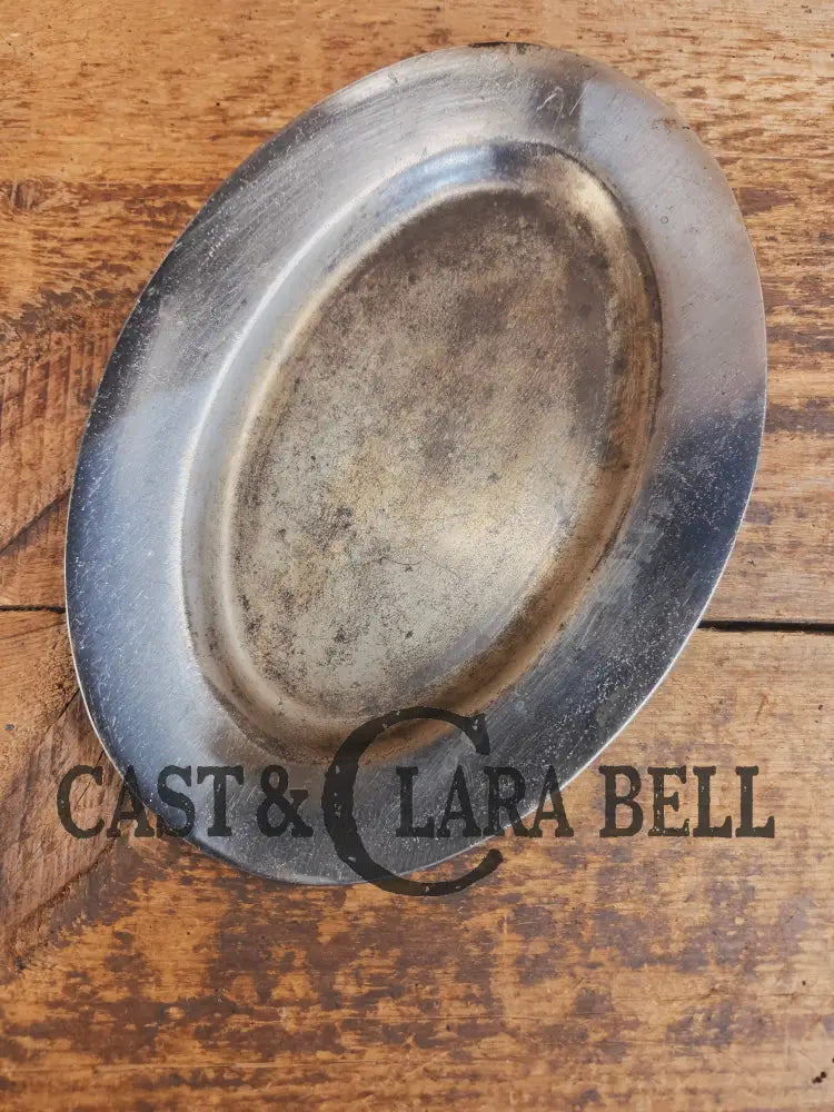 So cool & not common! Griswold #851 Size 10 ’Steak Platter’. Very cool for the dinner table (Copy) - Skillet