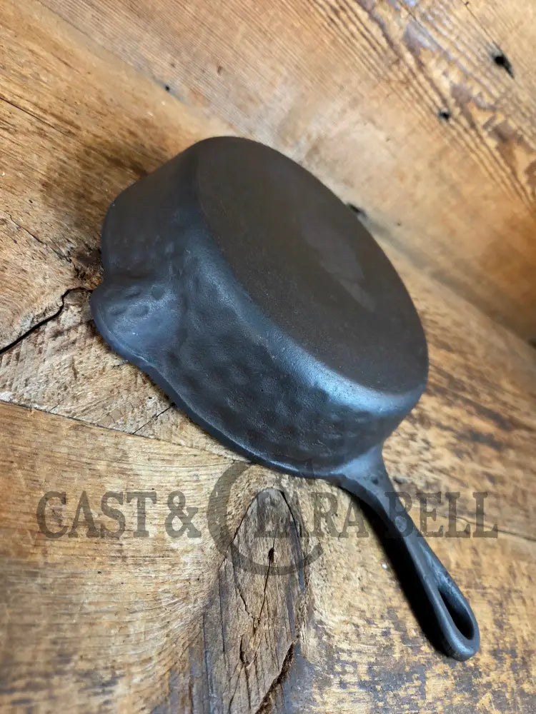 So cool! The βhammered uglyβ #5 cast iron skillet. Maker Unknown great for sides! - Skillet