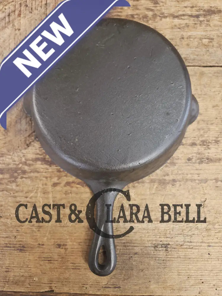 So cool! The ’hammered ugly’ #5 cast iron skillet. Maker Unknown great for sides! SC24 Skillet