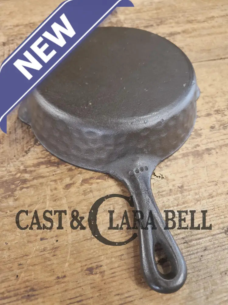 So cool! The ’hammered ugly’ #5 cast iron skillet. Maker Unknown great for sides! SC24 Skillet