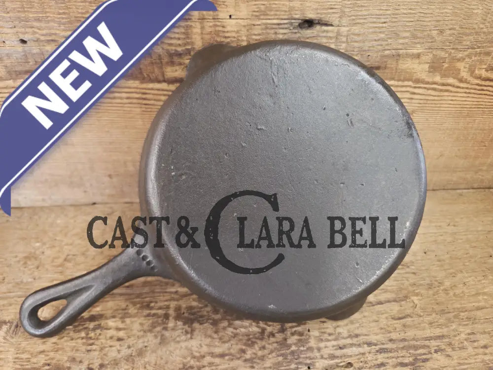 So cool! The ’hammered ugly’ #5 cast iron skillet. Maker Unknown great for sides! SC24 Skillet