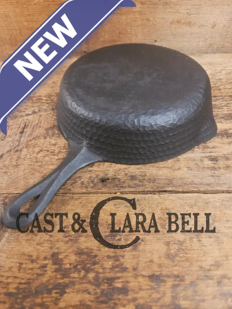 So cool! The hammered Unknown Foundry pointy handle #5 cast iron skillet. Maker Unknown great for sides! Skillet