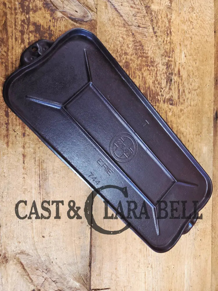 So elegant! 1910βs Griswold #7 Cast Iron Long Griddle with Slant Block Logo ERIE 744 Griddle