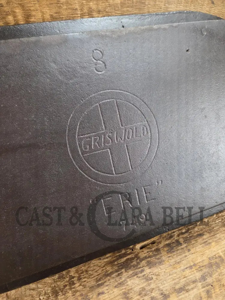 So elegant and very hard to find! 1910βs Griswold #8 Slant Logo 749 Long Griddle/Sad Iron Heater. Donβt miss this one!