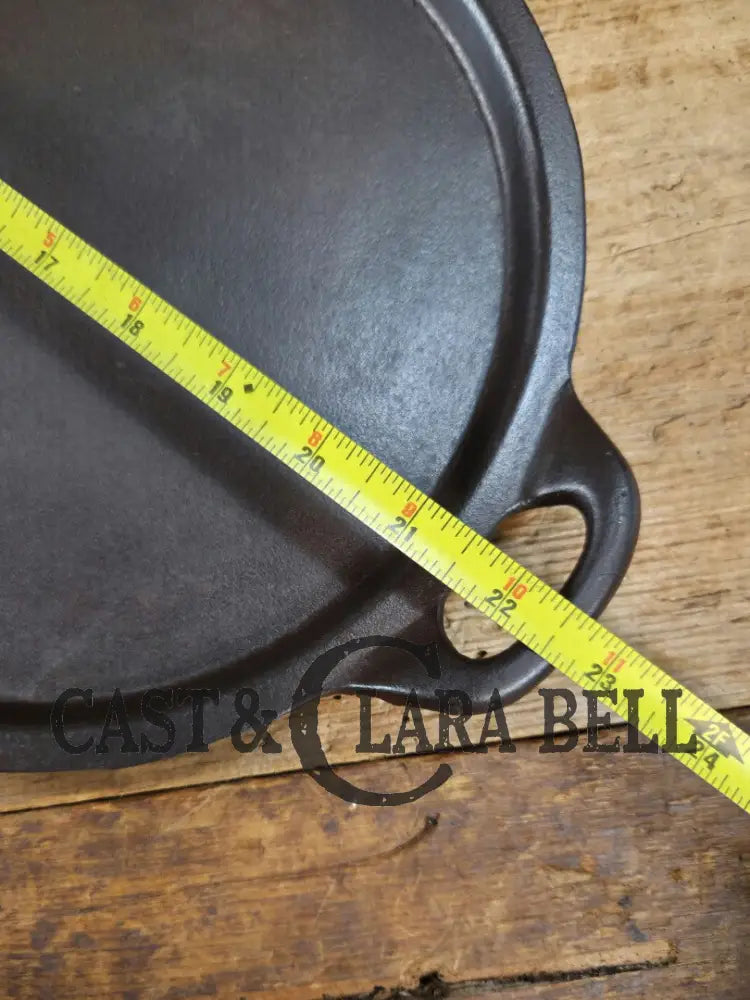 So elegant and very hard to find! 1910’s Griswold #9 Slant Block Logo 713 Long Griddle. Don’t miss this one! Very