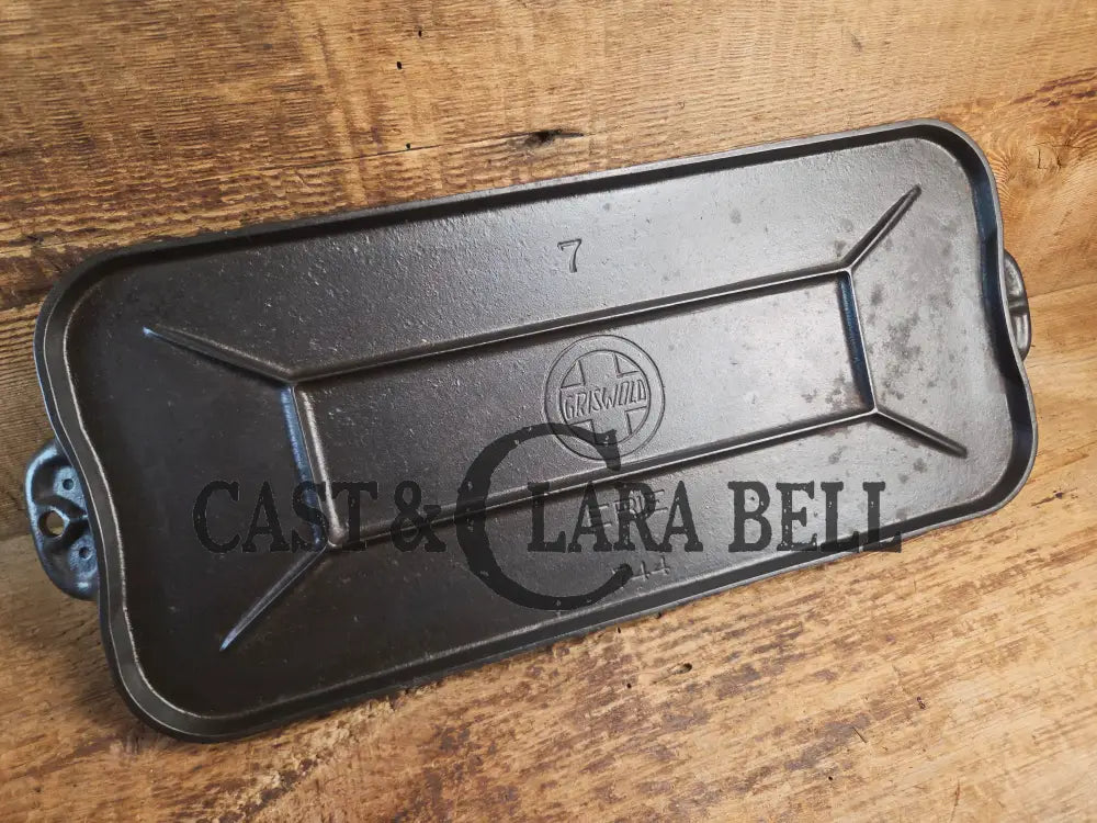 So elegant & awesome! 1920βs Griswold #7 Cast Iron Long Griddle Slant Block Logo ERIE 744. Perfect size for the