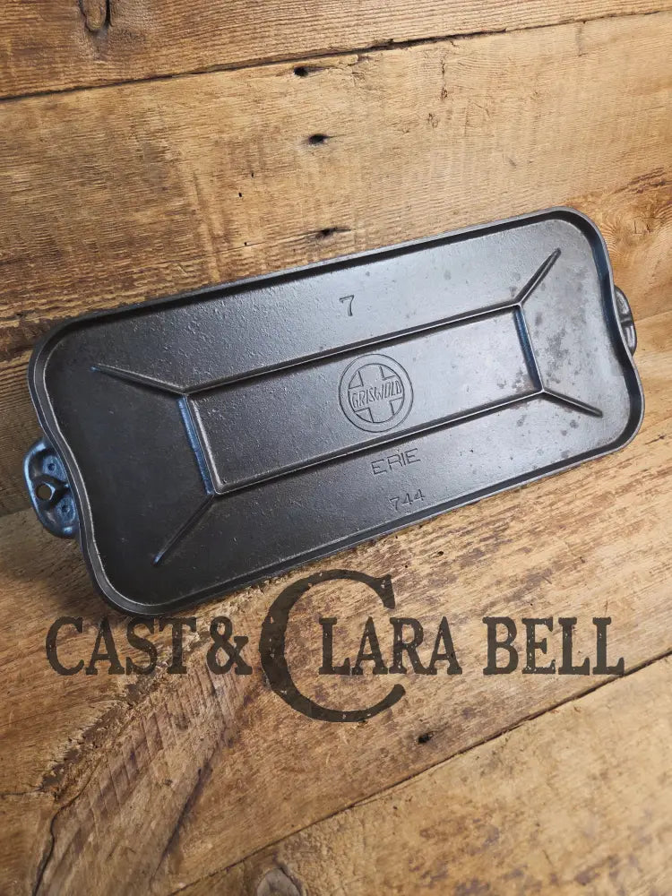 So elegant & awesome! 1920βs Griswold #7 Cast Iron Long Griddle Slant Block Logo ERIE 744. Perfect size for the