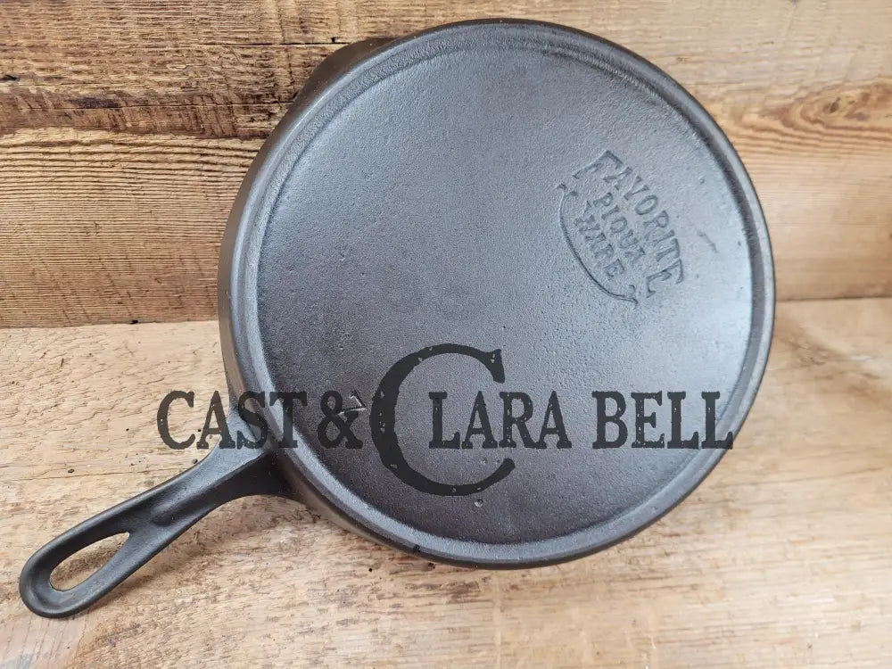 So Unique! 1930’S Favorite Piqua Ware #7 Cast Iron Skillet Smiley Logo.