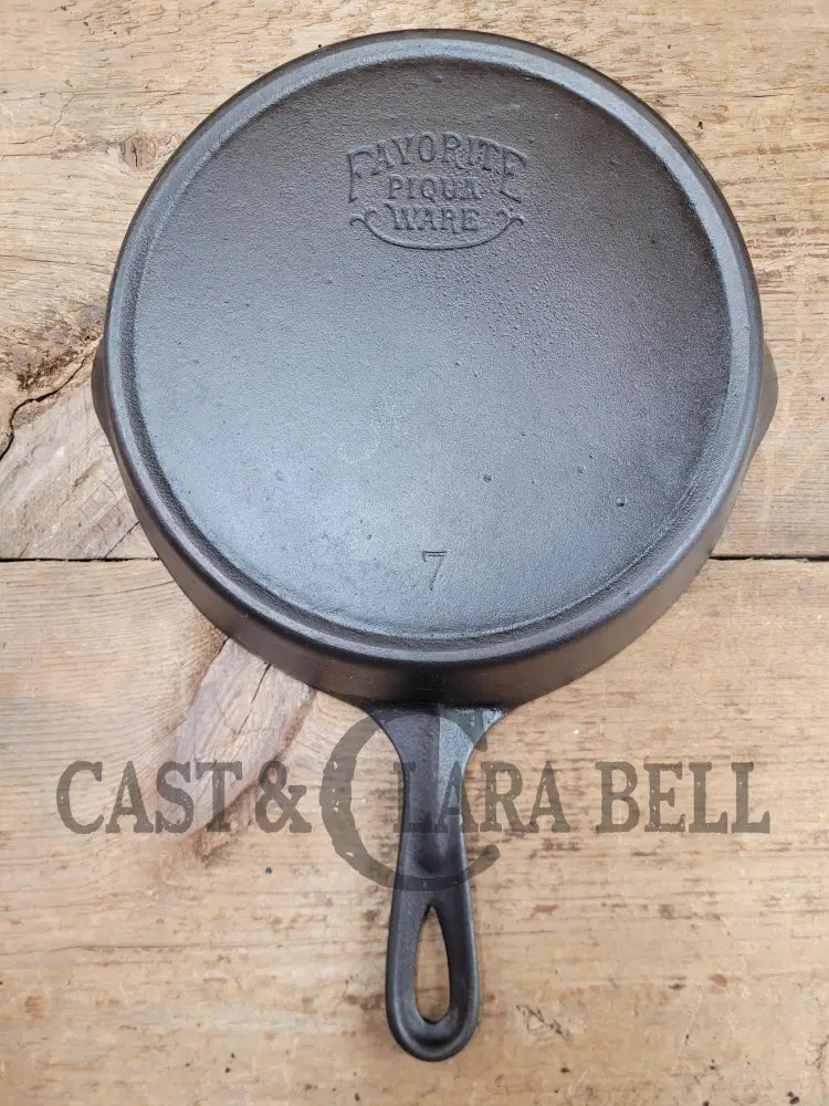 So Unique! 1930βS Favorite Piqua Ware #7 Cast Iron Skillet Smiley Logo.