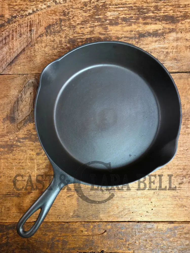 So unique! 1930βs Favorite Piqua Ware #7 Cast Iron Skillet Smiley Logo and Ghostmark CHF logo Skillet