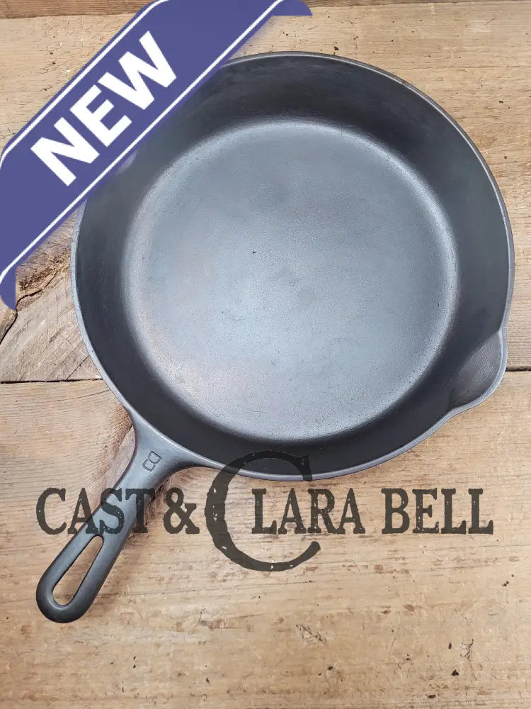 Sought After Grooved Handle! The Classic Griswold No. 8 Skillet With Small Block Logo 704 N.