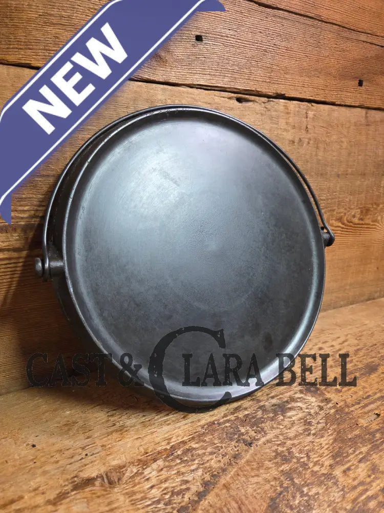 Spectacular and hard to find Griswold ERIE 3rd Series #10 Round Griddle with Bail! You don’t see these often! Griddle